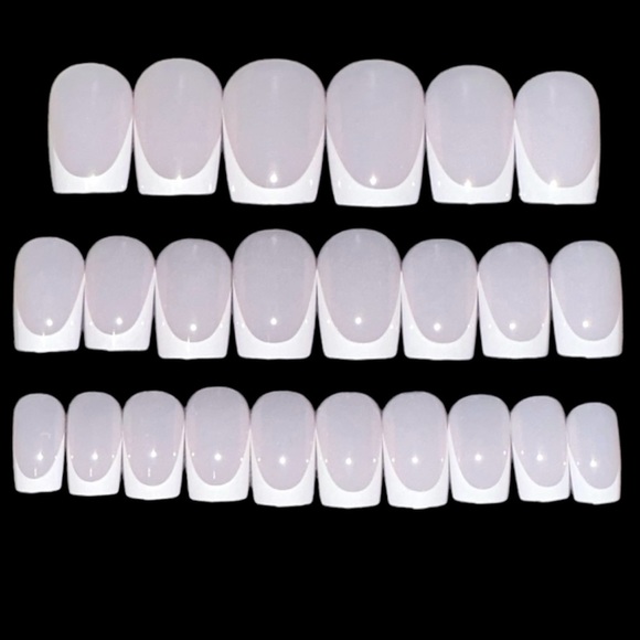 Press On Nails Kit - Picture 1 of 2